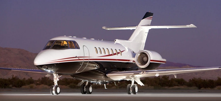 Hawker 1000 super midsize jet private aircraft for Philadelphia jet charter